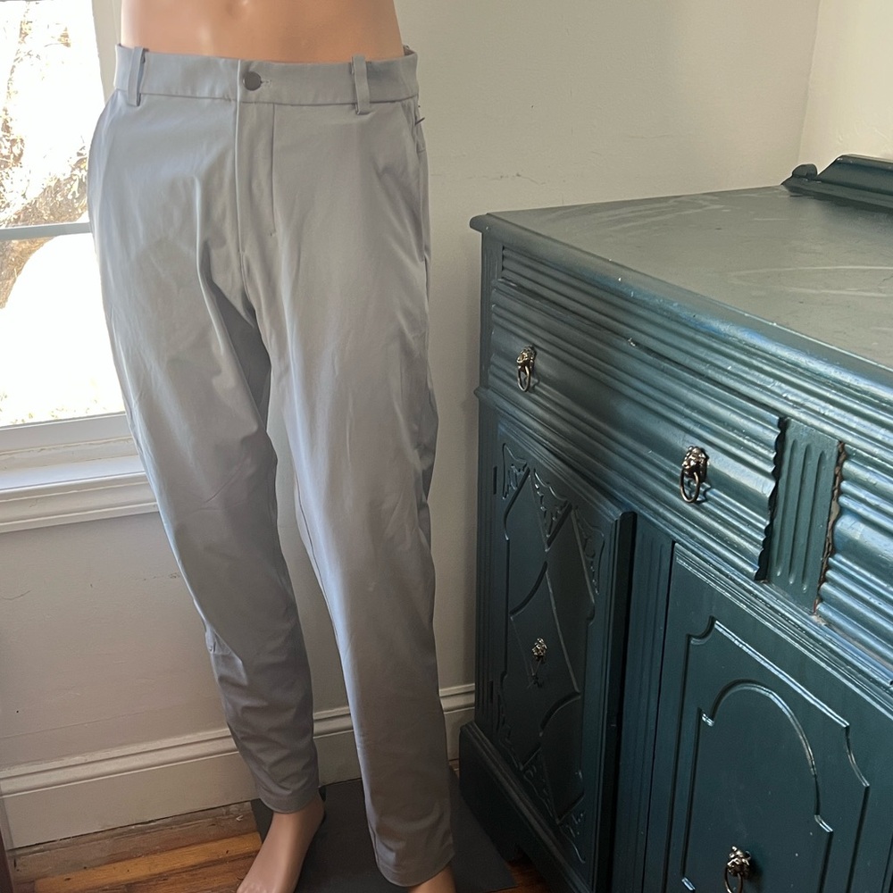 lululemon athletica Men's Light Gray commision pant